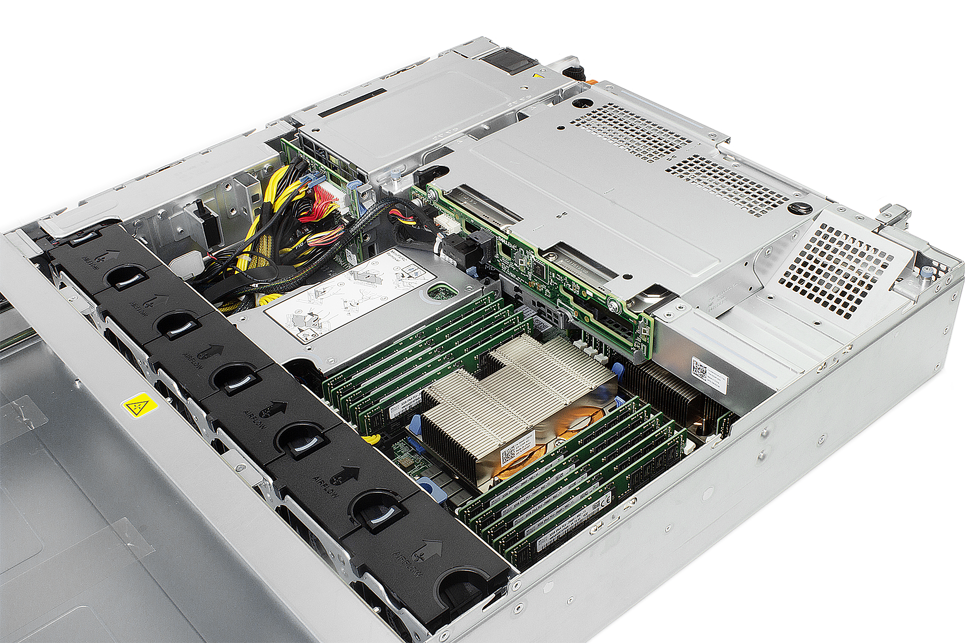 Pohled dovnitř serveru R740xd2
